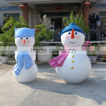 Fiberglass snowman lover mascot for park decoration