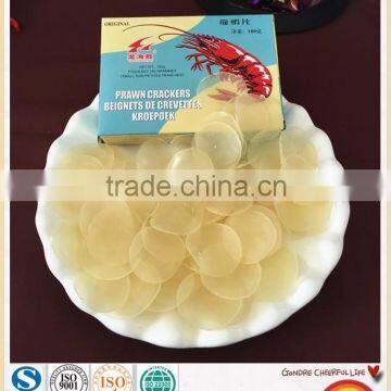 Light deep-fried seafood snacks of White Prawn Crackers made from Fresh Premium Prawn Extract