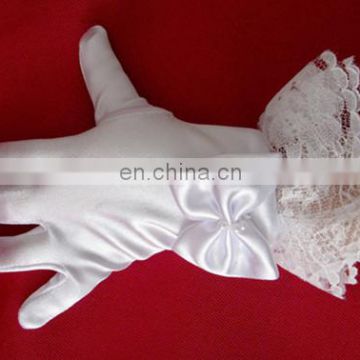 Cute&Graceful Wedding Glove For Flower Girls Full Finger Wrist length Bows Peal Beaded With lace Bridal Satin Gloves