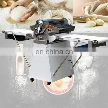 Vertical standing type reversible dough sheeter for croissant roller