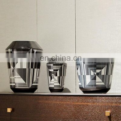 Luxury American Style Decal Decorative Flower Arrangement Black and White Ceramic Vase for Home Decor