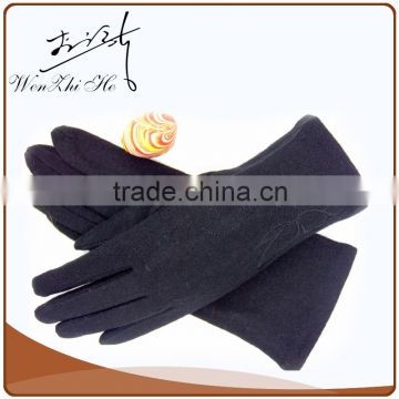 China Flowers Print Long Wool Gloves for Cold Winter