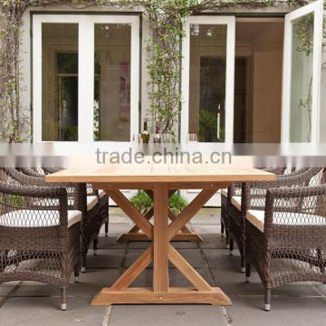 rattan dinning chairs and plastic wood table for outdoor