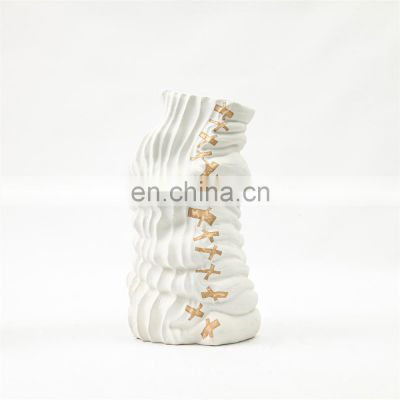 2021 Modern Nordic Simplicity Irregular Shape Matte Ceramic Porcelain Home Decor Flower Vase