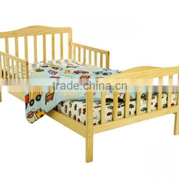 Cheap Price Pine Wood Natural Color Baby Toddler Bed