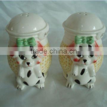 Dog shape dolomite ceramic salt pepper set
