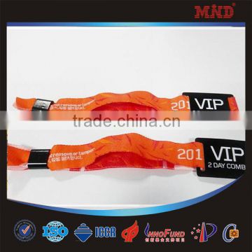 MDW204 Factory direct sales rfid chip pvc wristbands for events