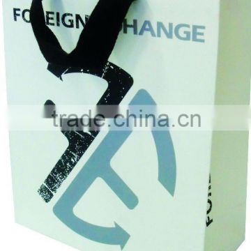 Customized luxury paper bag with black twill cotton handle