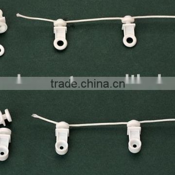 curtain carrier for ripple fold tape