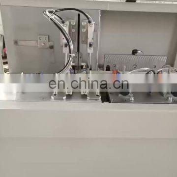 Automatic connector corner key cutting saw for window and door