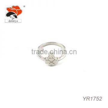 fashion wholesale simple cheap flower shaped zinc alloy ring for wedding