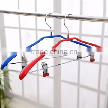 Good quantity low price metal+PVC anti-skid hanger with clips