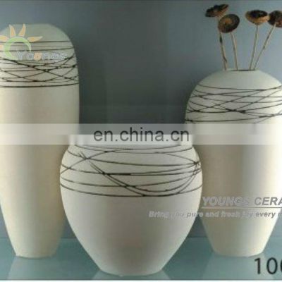Nice modern white ceramic art vase made in jingdezhen