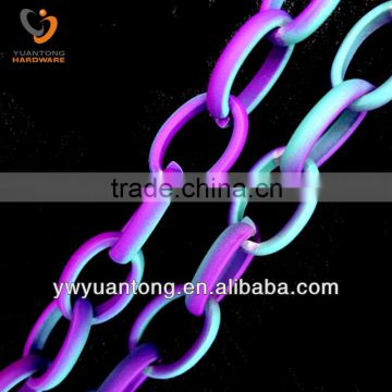 pink and blue color painted fashion chain