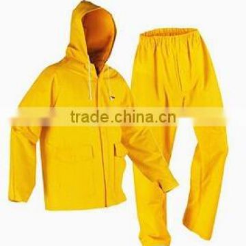 LOGO customized Familiar with ODM factory yellow pvc raincoat