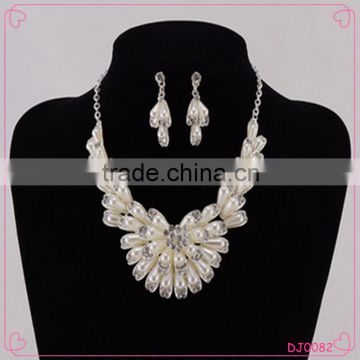 Simple Fashion Atmosphere Design Wedding Jewelry Luxury Pearl Necklace Set