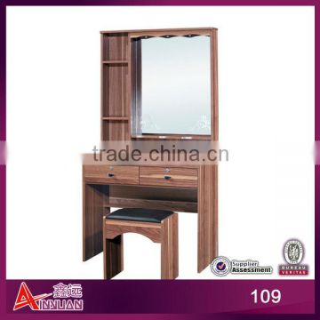 109/109B antique vanity dresser with mirror