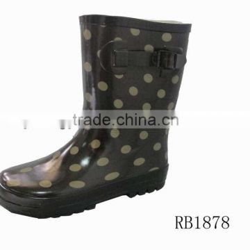 2013 kids' black fashion rubber rain boots with dots pattern