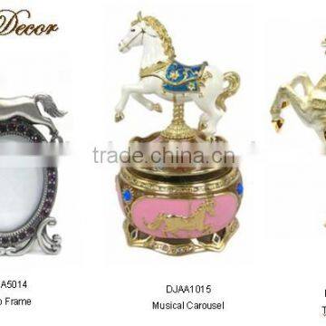 Fashion metal Horse photo frame with Musical Carousel and Trinklet Box Jewelry set