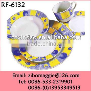 Porcelain Personalized Modern Dinnerware Set with Flower Design for Gift