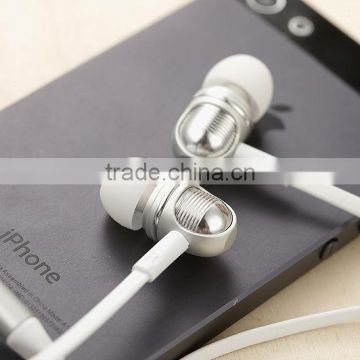 Wallytech Latest Metal Earphones with Microphone and Volume Remote for Android and for iPhone