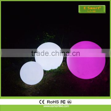 Outdoor different size magic led light up swimming pool ball light/ PE material led waterproof floating ball with hook