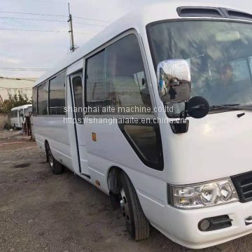 white toyotacoaster made in japan sale in a cheap price with 28 29 30 seats