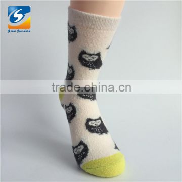 GSF-08 Knitted Acrylic Soft Jacquard Women Socks Bulk Wholesale