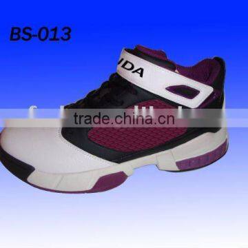 outdoor basketball shoe