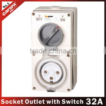 32A universal socket outlet 500V