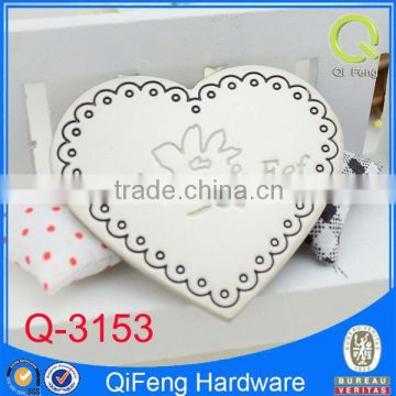 Q-3153 buckle for bag decoration nickel heart shape