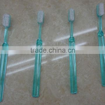 hot wholesale high quality customized color holder disposable hotel toothbrush