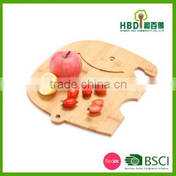 New products for high quality bamboo animal shape cutting board