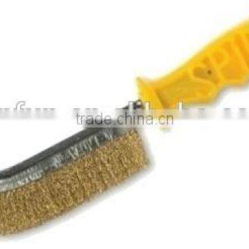 Heavy-duty densely brass wire brush with ergonomic plastic handle