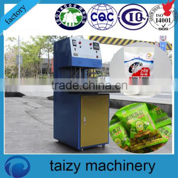 Automatic and convenient ampoule filling and sealing machine