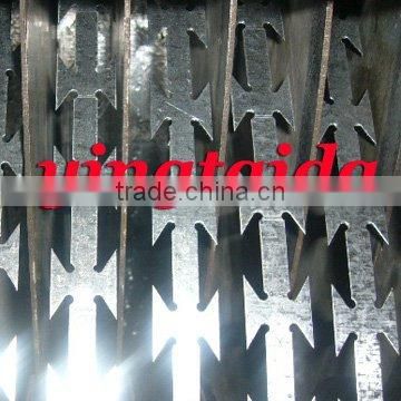 hot dipped galvanized razor blade wire fencing