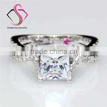 Princess Cut Moissanite Sqaure 1.25 Carat 5.5mm Center 14k 18k White Yellow Gold Platinum Diamond Engagement Ring