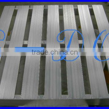Customized specification steel pallets
