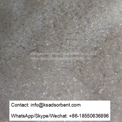 Macroporous adsorbent resin used to purify betaine