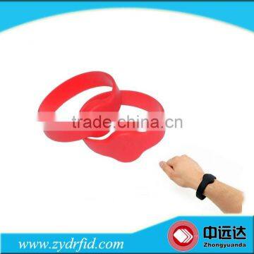 Hot selling Waterproof rfid silicone wristband