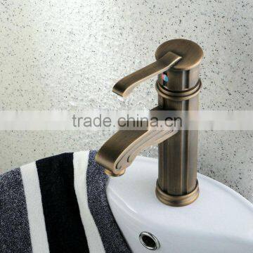 Antique Brass Finish Centerset Wood-like Basin Faucets QH3803