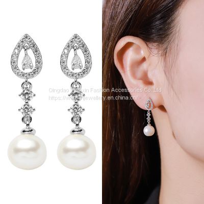 Fashion and Simple Sterling Silver Earrings with Zirconium for Women