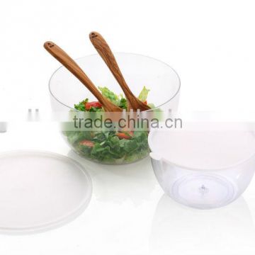 multi-functional salad bowl with grater
