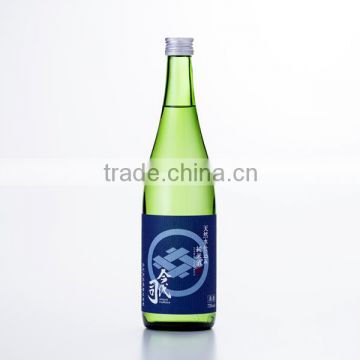 Flavorful and Modern japanese alcoholic drinks Premium Japanese SAKE Junmai with it creates the impression made in Japan