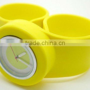 HOT!!! 2012 Fashion Yellow Silicone Slap Watch
