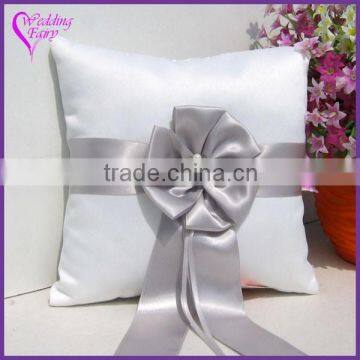 2015 Fashion style newest ring pillow with beads bowknot