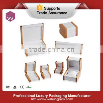 white middle brown edge jewel set box double color