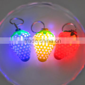 >>>2016 New Lovely Cheap Wholesale LED Light Strawberry Keychain Cute Key Ring For Children Gift/