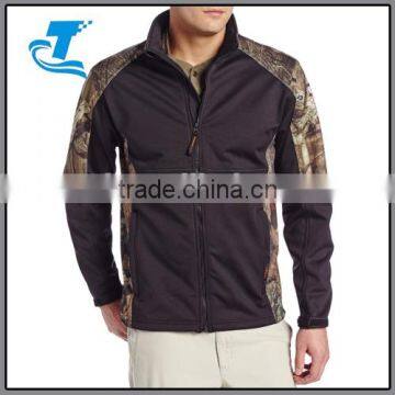 Outdoors Men's Windproof Woodland Softshell Jacket