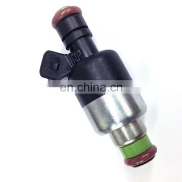 In stock OEM spare parts fuel injector 17103146 for 4.9L V8 engine